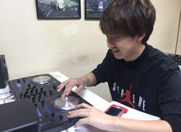 国内メーカーの最新機材で練習